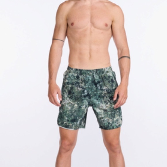 2XU Aero athletic lightweight stretch lined shorts w/front pockets. Sz-S. T14 - Picture 3 of 12